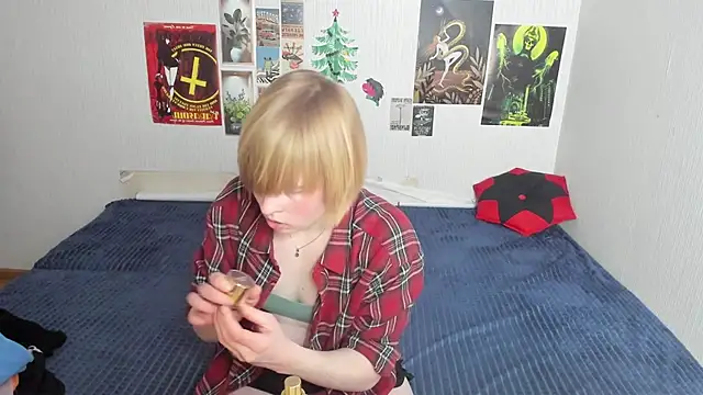 Cattie w  online show from 03-10-26, 01:10