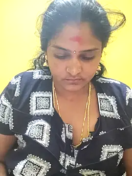 Snapshot of navyasree143 chatting on 10-18-25, 01:52 navyasree143 online show from 10-18-25, 01:52