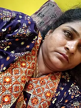 Snapshot of navyasree143 chatting on 10-20-25, 10:43 navyasree143 online show from 10-20-25, 10:43