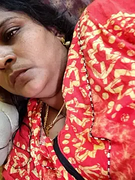 Snapshot of navyasree143 chatting on 10-24-25, 10:55 navyasree143 online show from 10-24-25, 10:55