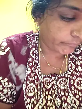 Snapshot of navyasree143 chatting on 10-26-25, 03:12 navyasree143 online show from 10-26-25, 03:12