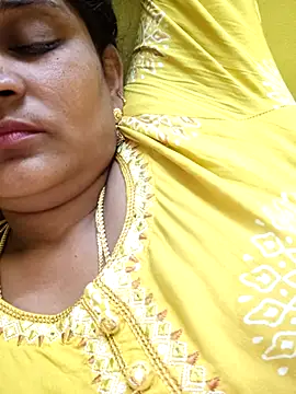 Snapshot of navyasree143 chatting on 10-26-25, 03:18 navyasree143 online show from 10-26-25, 03:18