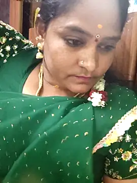 Snapshot of navyasree143 chatting on 10-29-25, 10:06 navyasree143 online show from 10-29-25, 10:06