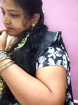 Snapshot of navyasree143 chatting on 10-31-25, 01:28 navyasree143 online show from 10-31-25, 01:28