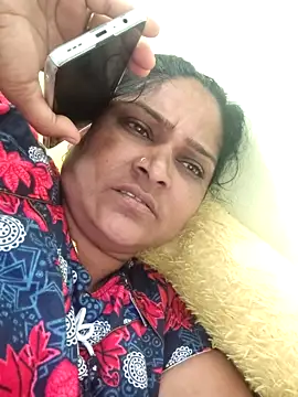 Snapshot of navyasree143 chatting on 12-21-25, 03:24 navyasree143 online show from 12-21-25, 03:24