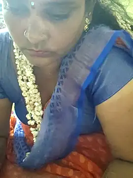 navyasree143 online show from 04-12-26, 04:45