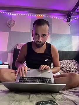 juan03065 online show from 06-16-26, 11:57