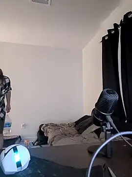 bear8t online show from 11-04-25, 06:40