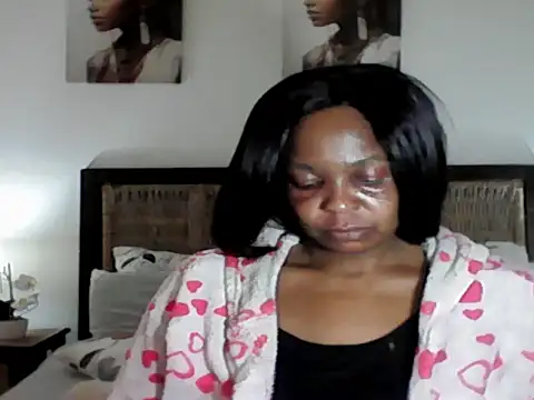 Snapshot of Blacksashaxx chatting on 06-18-26, 07:19 Blacksashaxx online show from 06-18-26, 07:19