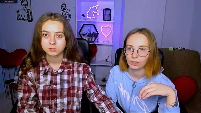 rebecca smile online show from 12-22-25, 01:19