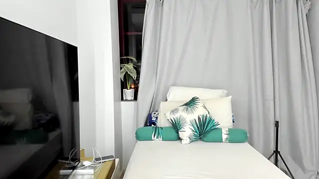 Snapshot of ConnieSmall24 chatting on 12-15-25, 09:19 ConnieSmall24 online show from 12-15-25, 09:19