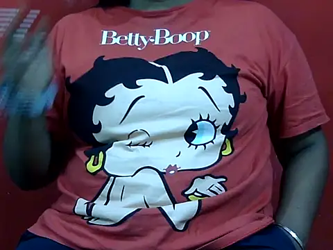 Snapshot of NORA_ chatting on 10-28-25, 11:36 NORA online show from 10-28-25, 11:36