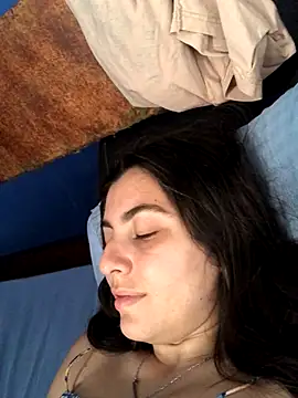 Snapshot of larj021bb chatting on 11-05-25, 06:30 larj021bb online show from 11-05-25, 06:30