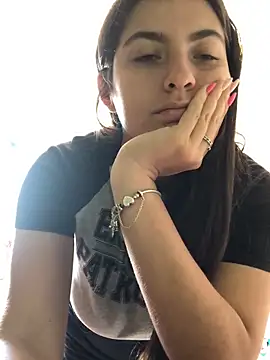 Snapshot of larj021bb chatting on 11-09-25, 01:31 larj021bb online show from 11-09-25, 01:31