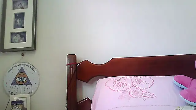 Snapshot of larj021bb chatting on 11-20-25, 02:17 larj021bb online show from 11-20-25, 02:17