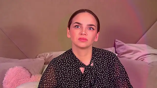 AnitaVenture online show from 11-28-25, 04:26