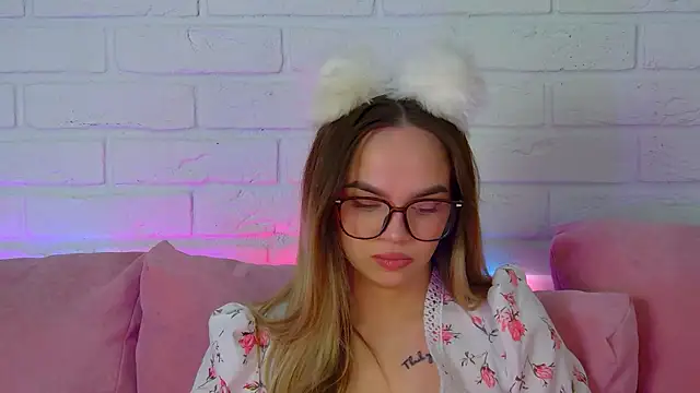 AnitaVenture online show from 03-25-26, 04:29