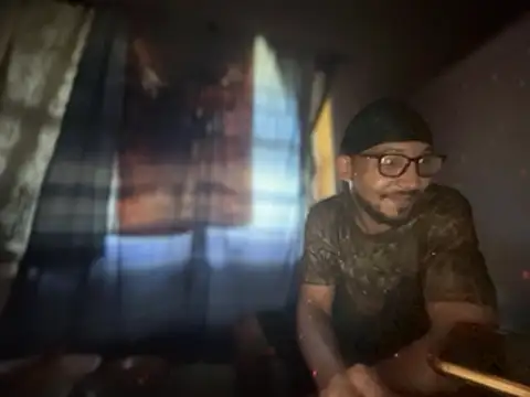 ThrowedWorldWide online show from 05-11-26, 11:38