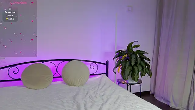 KariDollar online show from 12-03-25, 06:43