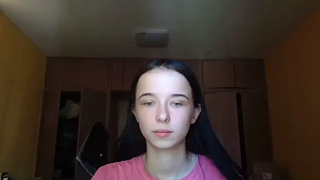 Emilia Light online show from 06-01-26, 07:43