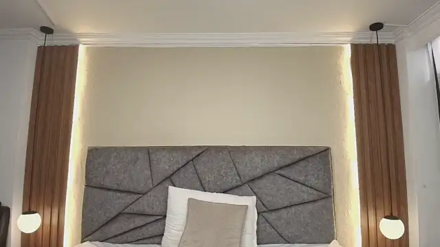 GabySweett  online show from 04-07-26, 01:22