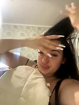 LoveMiQueen1 online show from 10-12-25, 07:13