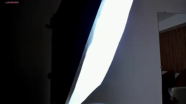 Snapshot of Caroline_Millerr chatting on 11-29-25, 11:35 Caroline Millerr online show from 11-29-25, 11:35