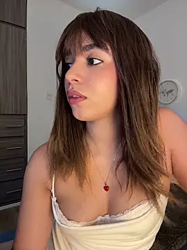 Snapshot of Capricho_01 chatting on 06-23-26, 07:12 Capricho 01 online show from 06-23-26, 07:12