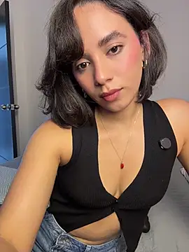 Snapshot of Capricho_01 chatting on 07-11-26, 08:33 Capricho 01 online show from 07-11-26, 08:33