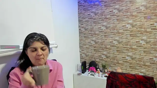 Yin yang hot online show from 11-14-25, 03:05