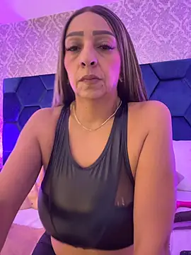 Snapshot of Angelina_Roa chatting on 07-06-26, 02:14 Angelina Roa online show from 07-06-26, 02:14