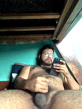 Snapshot of MenBlues chatting on 10-17-25, 04:42 MenBlues online show from 10-17-25, 04:42