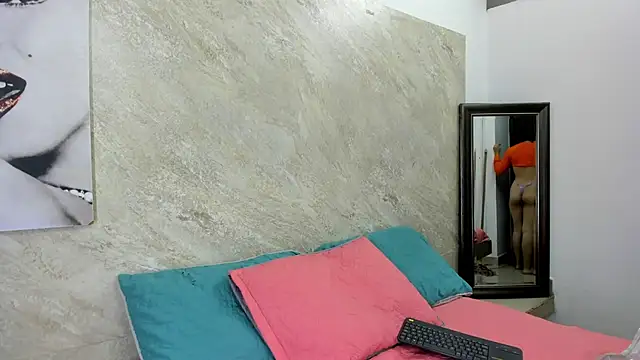 Chanel-munoz online show from 11-25-25, 01:49