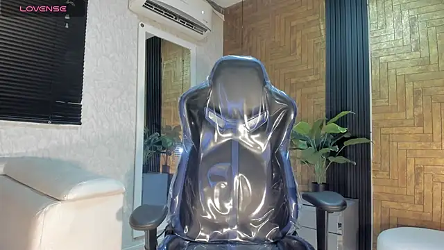 Snapshot of george_lance chatting on 09-30-25, 03:22 george lance online show from 09-30-25, 03:22