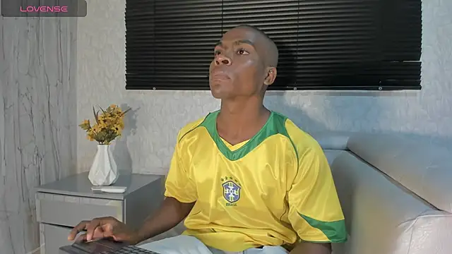 Snapshot of george_lance chatting on 10-01-25, 02:50 george lance online show from 10-01-25, 02:50