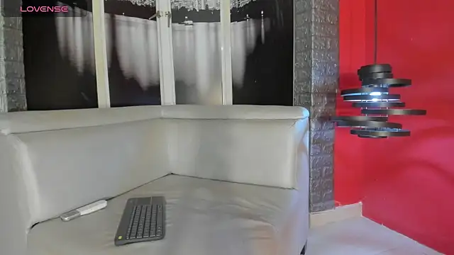 Snapshot of george_lance chatting on 10-03-25, 02:41 george lance online show from 10-03-25, 02:41