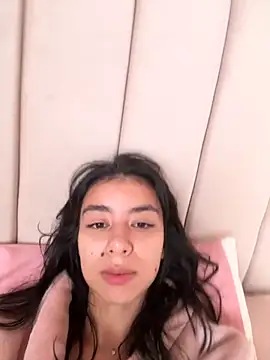 Snapshot of isa_martinexxx chatting on 11-10-25, 12:26 isa martinexxx online show from 11-10-25, 12:26