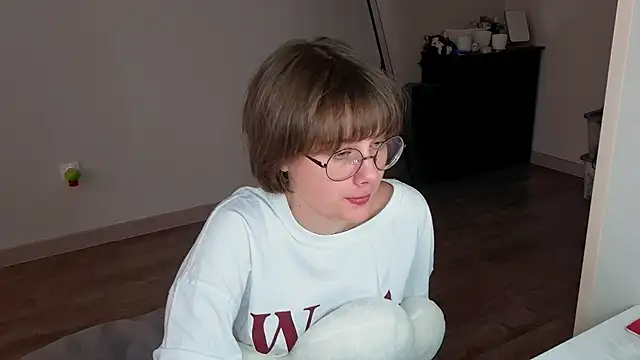 Snapshot of ExitedTroth chatting on 07-22-26, 06:16 ExitedTroth online show from 07-22-26, 06:16