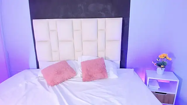 Athenea  fox online show from 10-16-25, 12:06