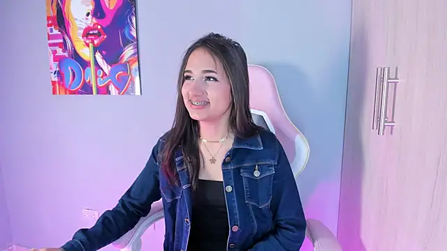 Athenea  fox online show from 12-14-25, 11:48