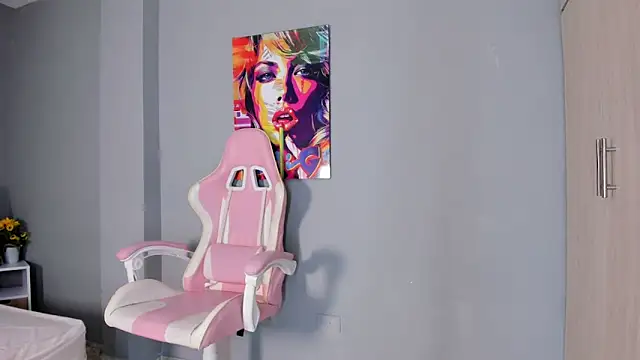 Athenea  fox online show from 12-20-25, 12:01