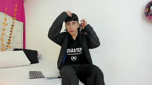 XaanderGrey online show from 10-10-25, 07:13