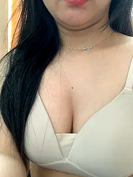 Lydia-a online show from 11-22-25, 05:39