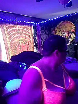 violentviolet68 online show from 05-10-26, 03:28