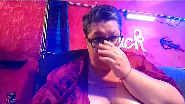 violentviolet68 online show from 06-09-26, 04:51