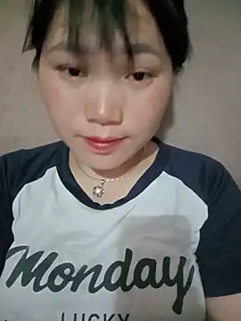 min-xinh online show from 05-17-26, 02:24
