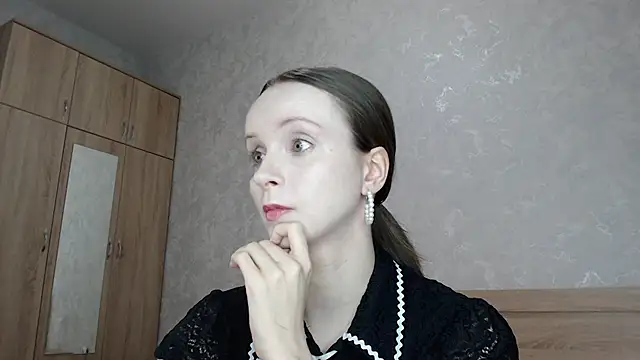 Yourplayfulspark online show from 11-19-25, 06:08