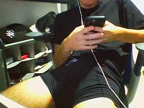 AlbertoRuiz086 online show from 10-25-25, 07:49