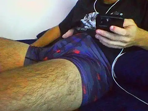 AlbertoRuiz086 online show from 10-27-25, 07:34