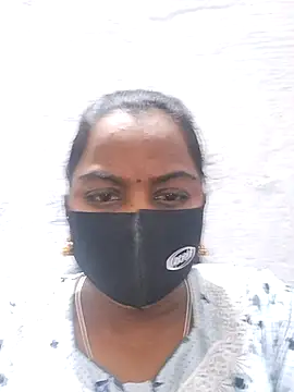 Snapshot of Tamil_Hot_Sindhu chatting on 10-13-25, 04:34 Tamil Hot Sindhu online show from 10-13-25, 04:34